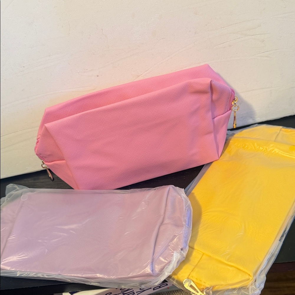 Set of 3 Travel Vinyl Cosmetic Bag